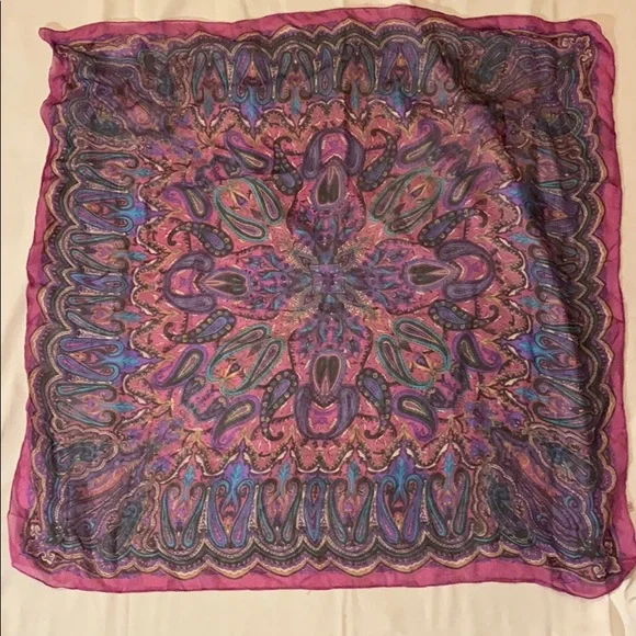 AUTHENTIC LARGE SILK PAISLEY SCARF FROM INDIA ⭐️⭐️⭐️⭐️⭐️ - Picture 6 of 7